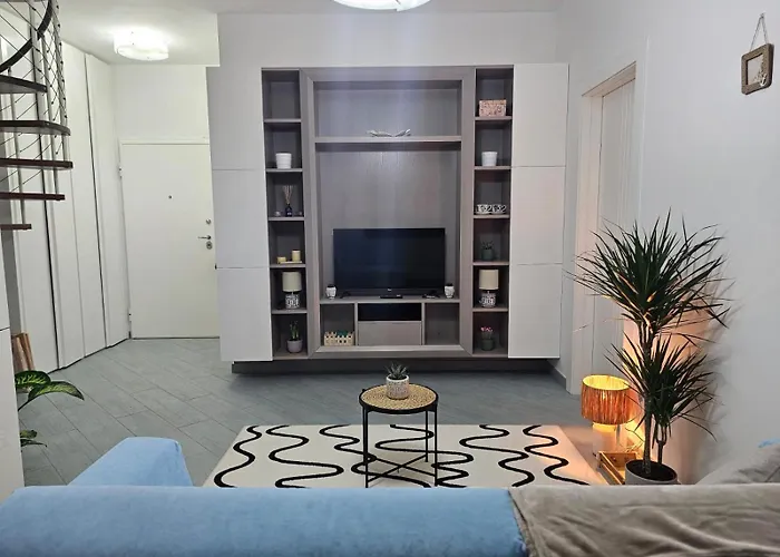 Main Blloku 1 * Tirana