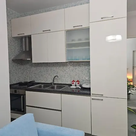 Main Blloku 1 * Tirana
